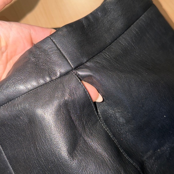 Aritzia Wilfred Patio High-waisted Vegan Leather black mini skirt 00 - Picture 4 of 4